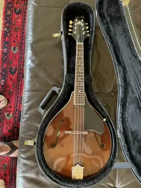 KM-250S KENTUCKY Mandolins Musical